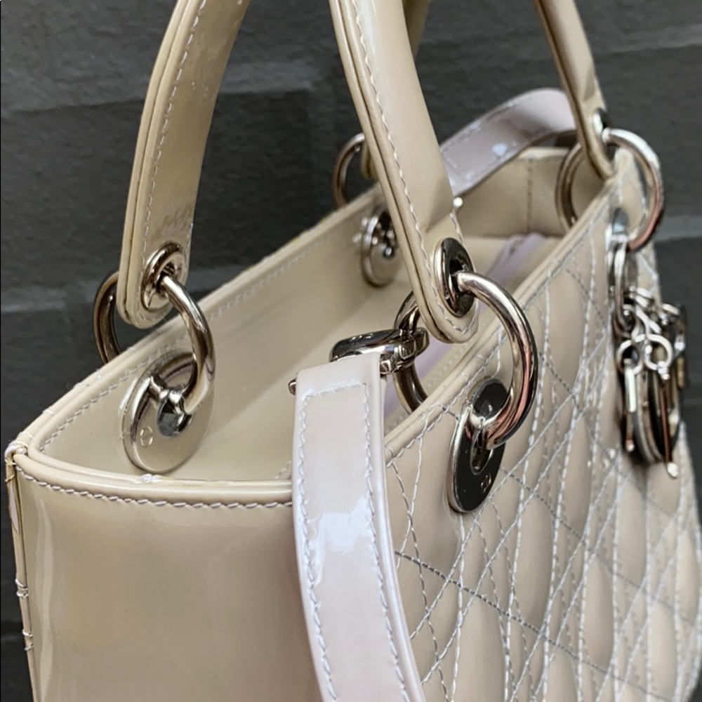 COPY - EXTRA PHOTOS Medium Lady Dior - Picture 12 of 16